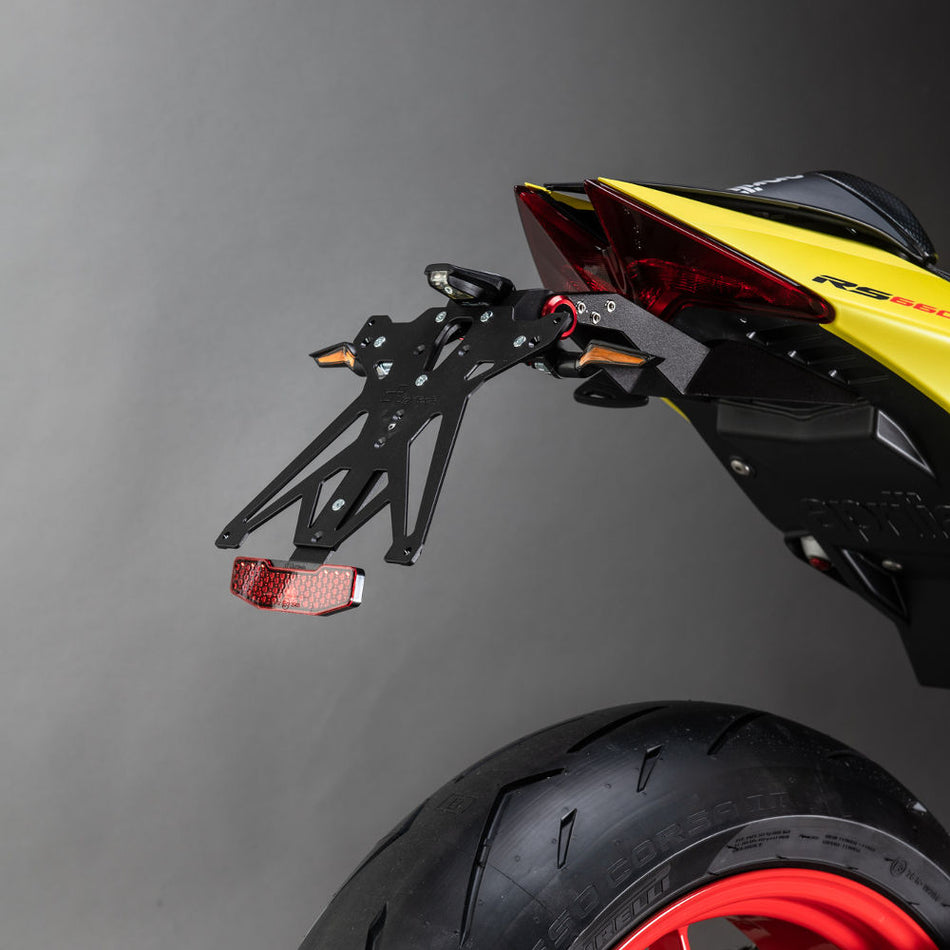 Kit Porta Targa Regolabile Lightech KTARAP109 per APRILIA RS 660 - TUONO