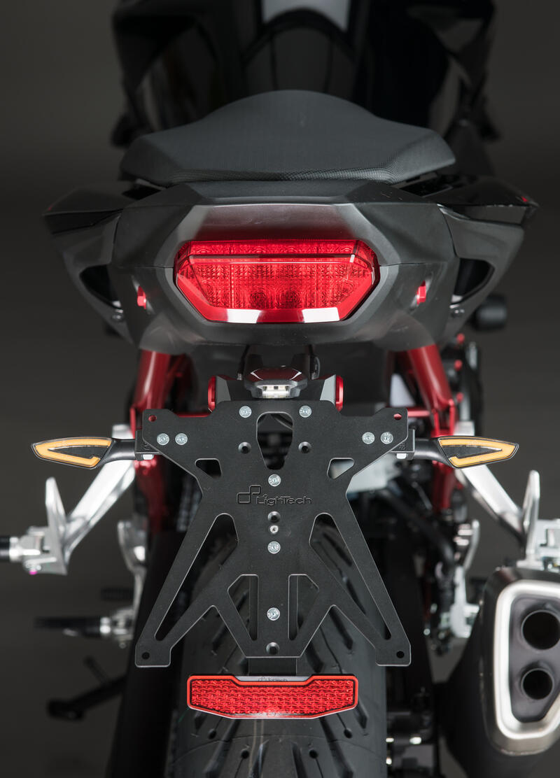 Kit Porta Targa Regolabile Lightech per HONDA CB 500-750 Hornet