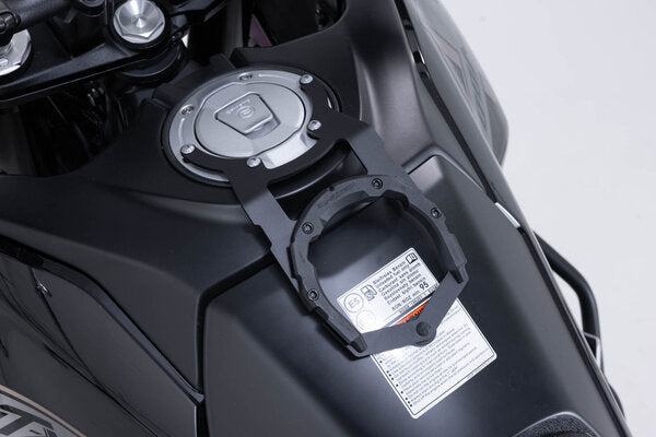 Anello serbatoio PRO. Nero. CFMoto 800MT-X (24-).TRT.00.787.34500/B